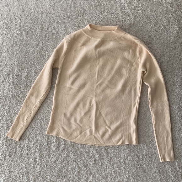 Beginning Boutique Sweaters - 🔴Beginning Boutique Mockneck Sweater